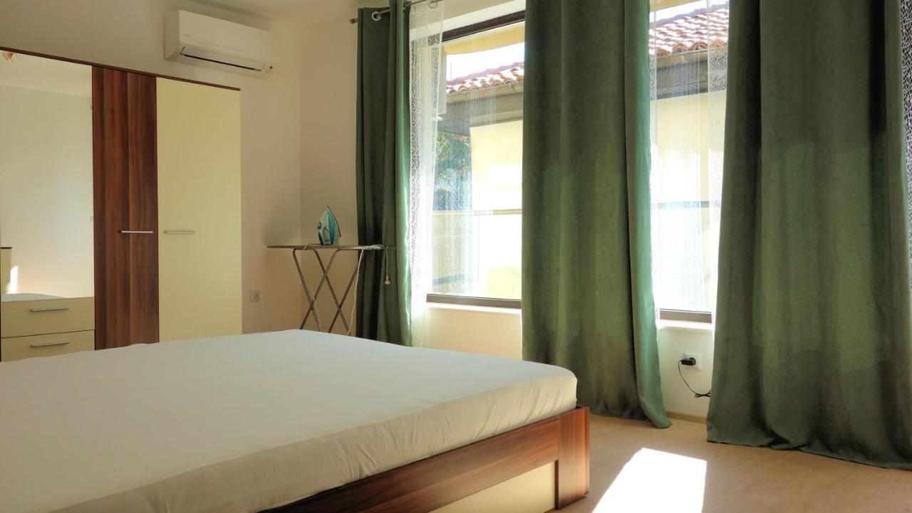 Sea Garden Marina 3 Apartment Varna Esterno foto