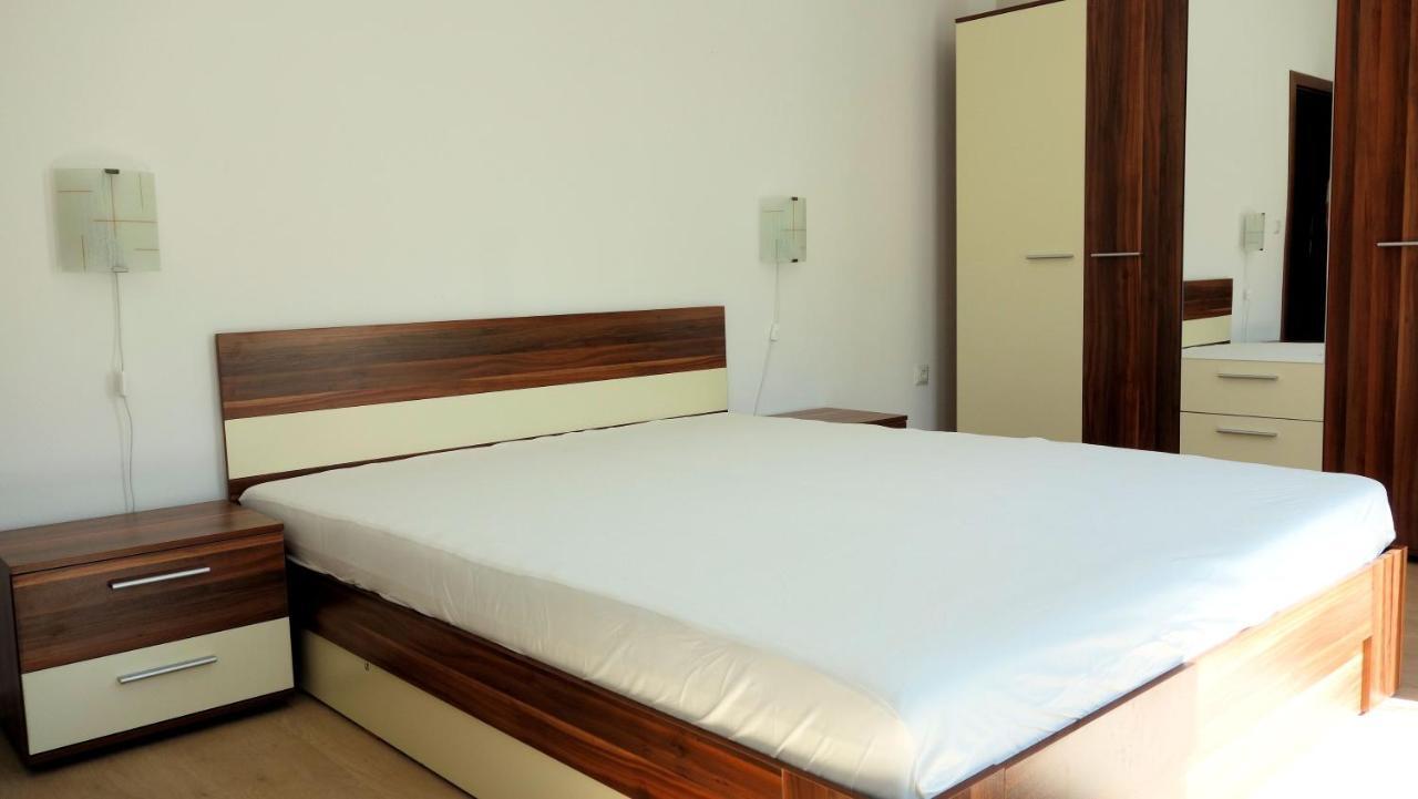Sea Garden Marina 3 Apartment Varna Esterno foto