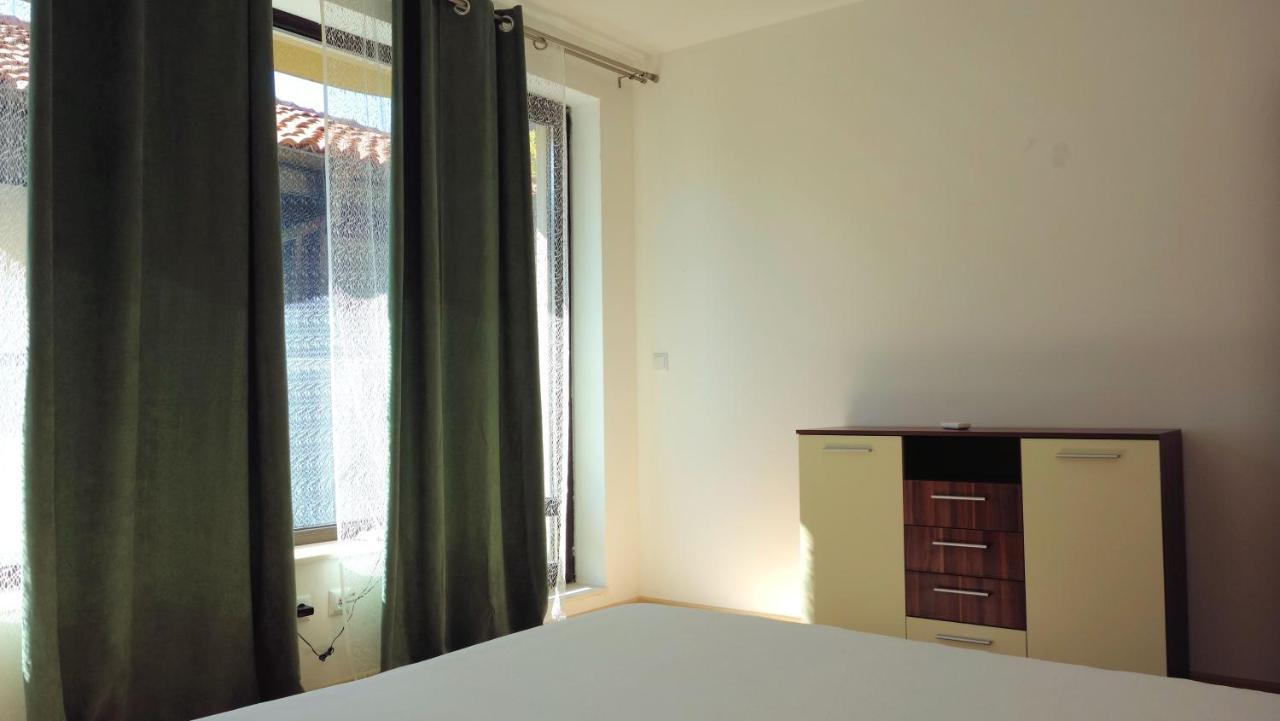 Sea Garden Marina 3 Apartment Varna Esterno foto