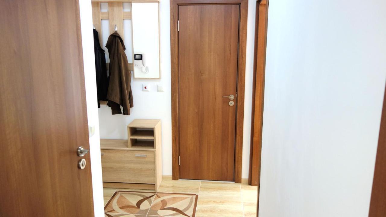 Sea Garden Marina 3 Apartment Varna Esterno foto